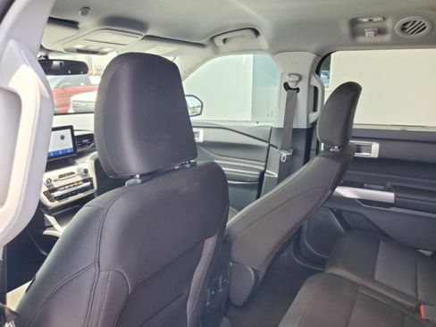 Certified 2023 Ford Explorer XLT RWD image 27