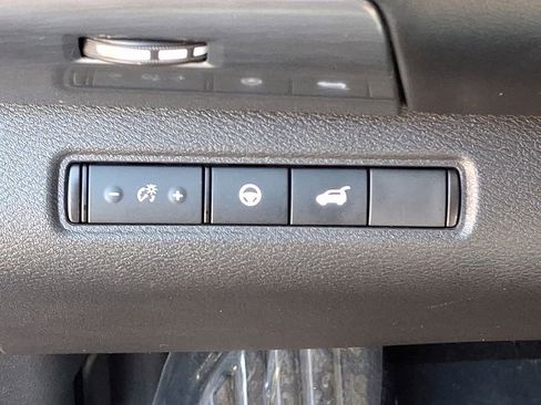 Used 2022 Nissan Pathfinder SL image 28