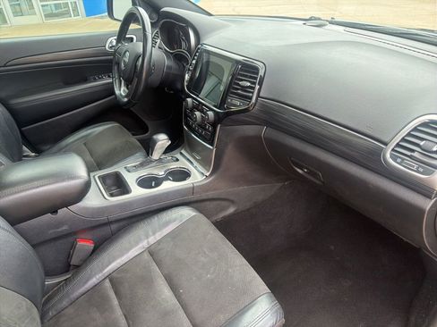 Used 2020 Jeep Grand Cherokee Altitude RWD image 36