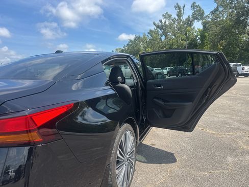 Used 2024 Nissan Altima 2.5 SL FWD image 20