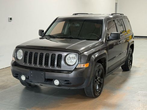 Used 2015 Jeep Patriot Sport w/ Power Value Group FWD image 1
