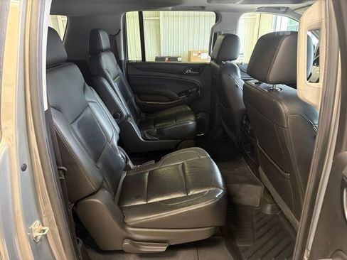 Used 2018 Chevrolet Suburban LT AWD/4WD image 29