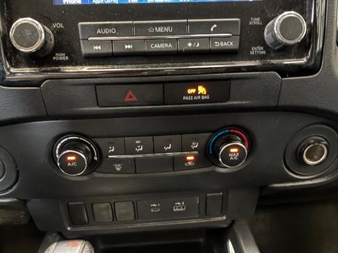 Used 2022 Nissan Frontier SV RWD image 19