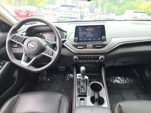Used 2024 Nissan Altima 2.5 SR AWD/4WD image 15