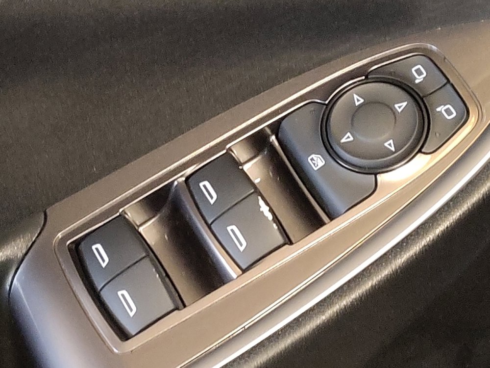 Used 2021 Chevrolet Malibu LS FWD image 27