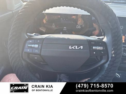 Certified 2026 Kia Sportage EX w/ EX Panorama Roof Package FWD image 10