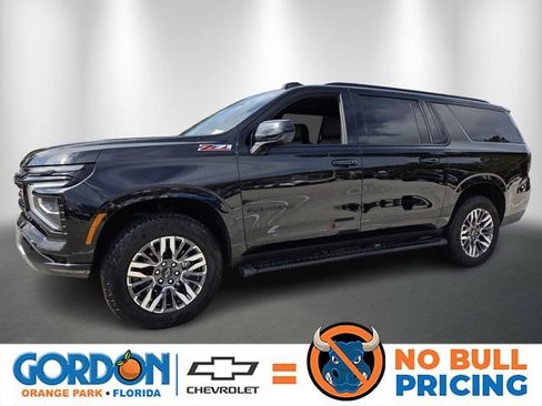 Certified 2025 Chevrolet Suburban Z71 image 1