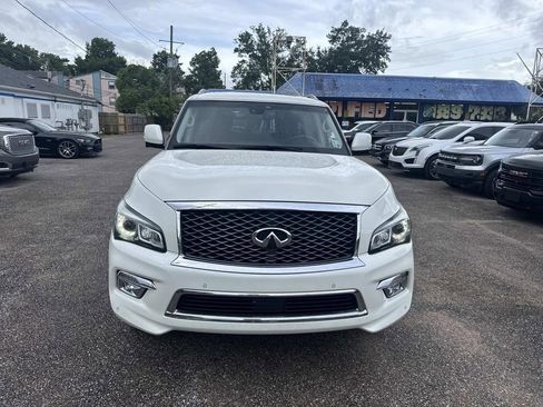 Used 2017 INFINITI QX80 2WD w/ Driver Assistance Package image 2