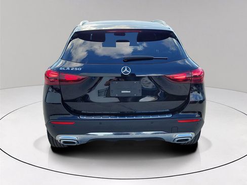Certified 2025 Mercedes-Benz GLA 250 image 5