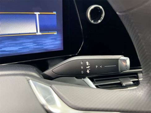 New 2026 Chevrolet Equinox EV LT image 17