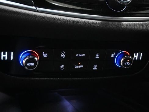 Used 2023 Buick Enclave Essence w/ Experience Buick Package image 31