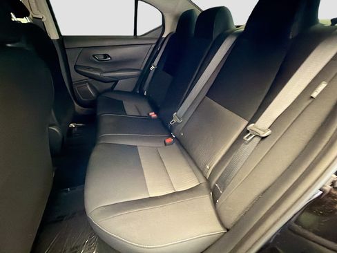 Used 2025 Nissan Sentra SV FWD image 12