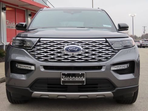Used 2022 Ford Explorer Platinum w/ Premium Technology Package AWD/4WD image 20