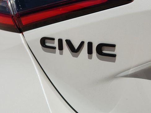 Used 2024 Honda Civic Sport Touring image 8