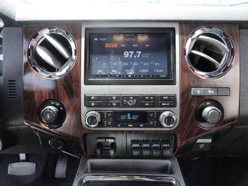 Used 2011 Ford F250 Lariat w/ Lariat Interior Pkg AWD/4WD image 13