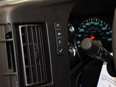 Used 2024 GMC Savana 3500 w/ Power Convenience Package image 24