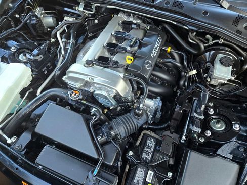 Used 2017 MAZDA MX-5 Miata RF Club RWD image 27