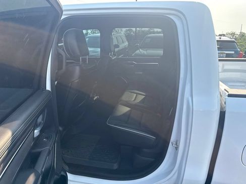 Used 2025 RAM 1500 Laramie w/ Sport Appearance Package AWD/4WD image 6
