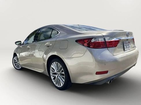Used 2014 Lexus ES 350 w/ Luxury Package FWD image 7