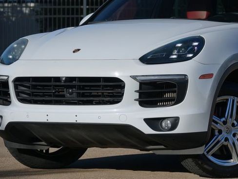 Used 2016 Porsche Cayenne S w/ Premium Plus Package image 9