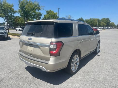 Used 2018 Ford Expedition Platinum AWD/4WD image 5