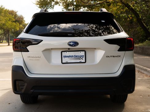 Used 2020 Subaru Outback image 8