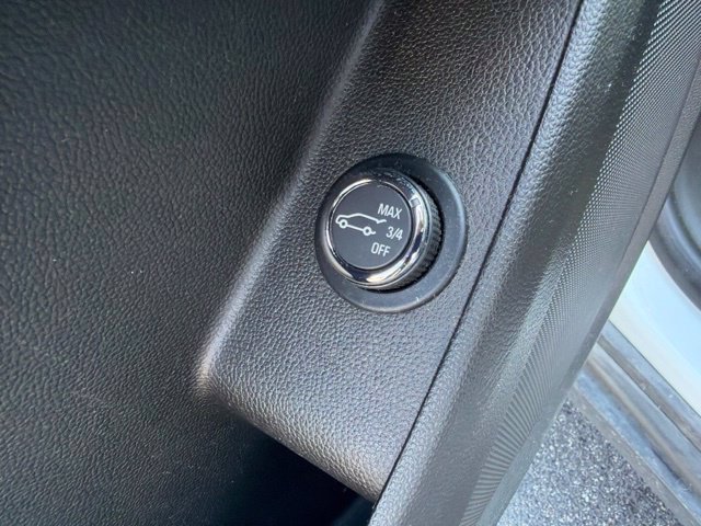 Used 2018 Chevrolet Traverse LT FWD image 27