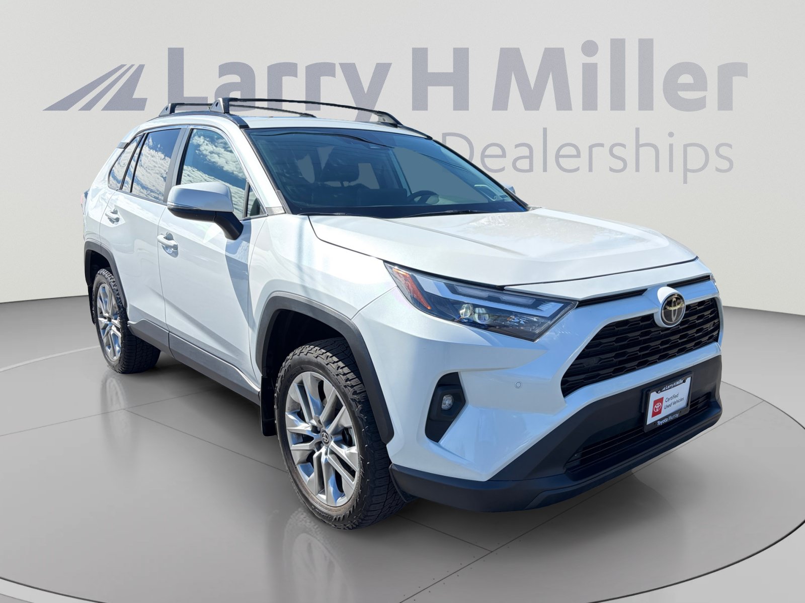 Used 2023 Toyota RAV4 XLE Premium AWD/4WD image 7