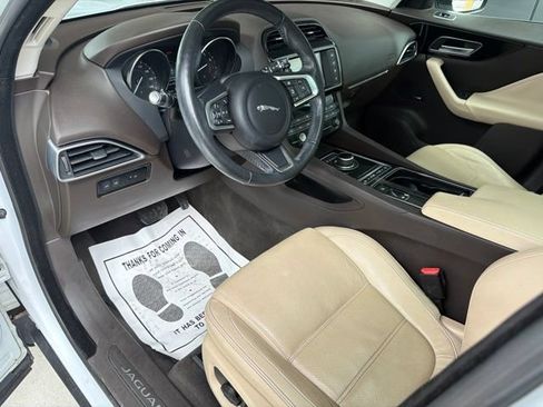 Used 2018 Jaguar F-PACE Prestige AWD/4WD image 19