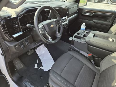 Used 2024 Chevrolet Silverado 1500 LT AWD/4WD image 8
