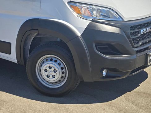 Used 2025 RAM ProMaster 2500 w/ Convenience Group FWD image 9