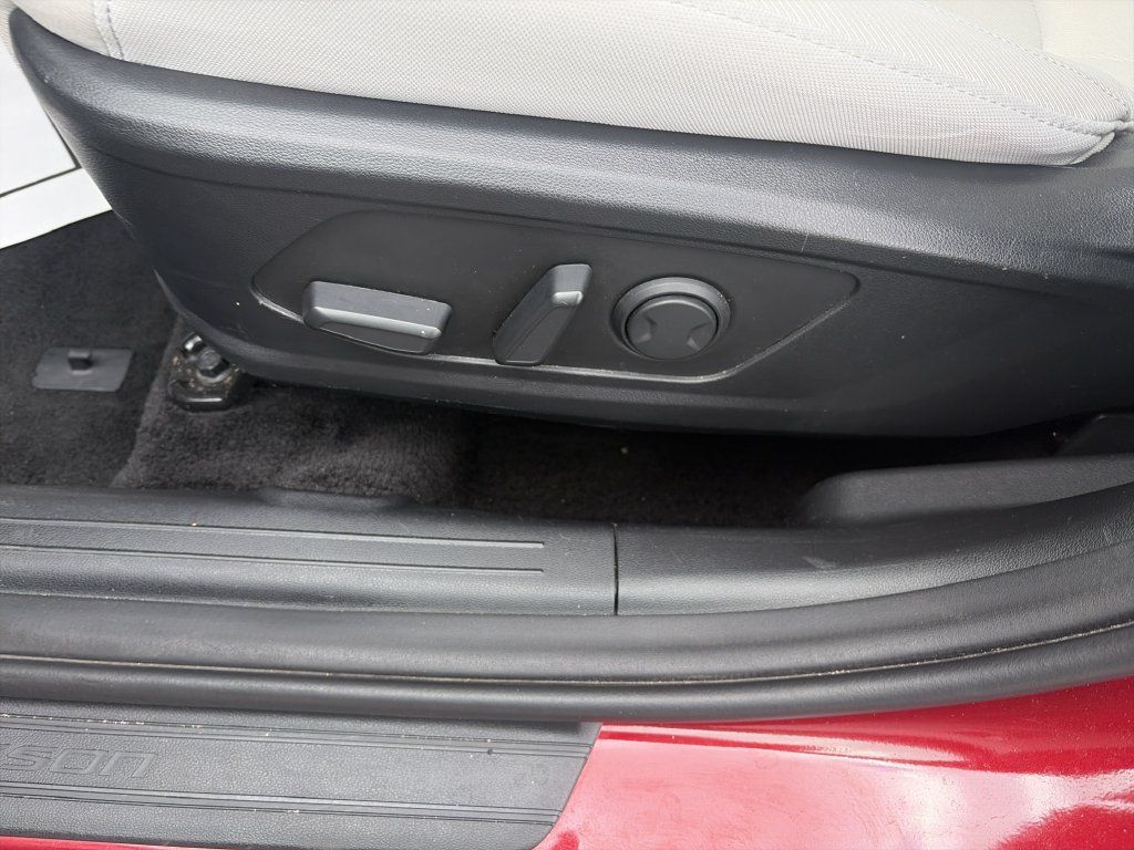 Used 2025 Hyundai Tucson SEL AWD/4WD image 13