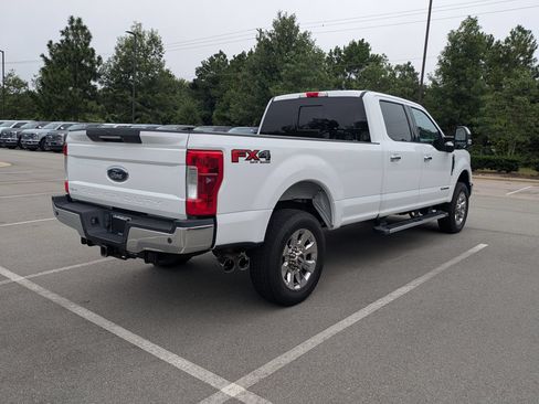 Used 2017 Ford F250 Lariat w/ Lariat Ultimate Package AWD/4WD image 4