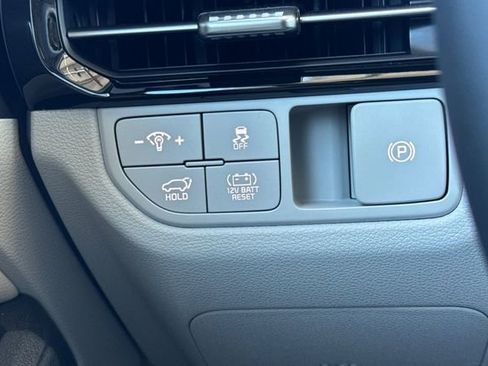 New 2026 Kia Sportage EX w/ EX Panoramic Sunroof Package image 32