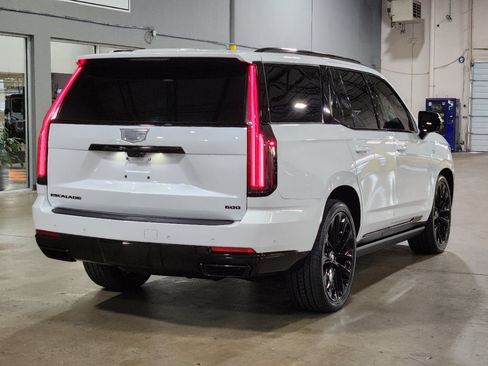Used 2025 Cadillac Escalade Sport Platinum w/ LPO, ONYX Package AWD/4WD image 6