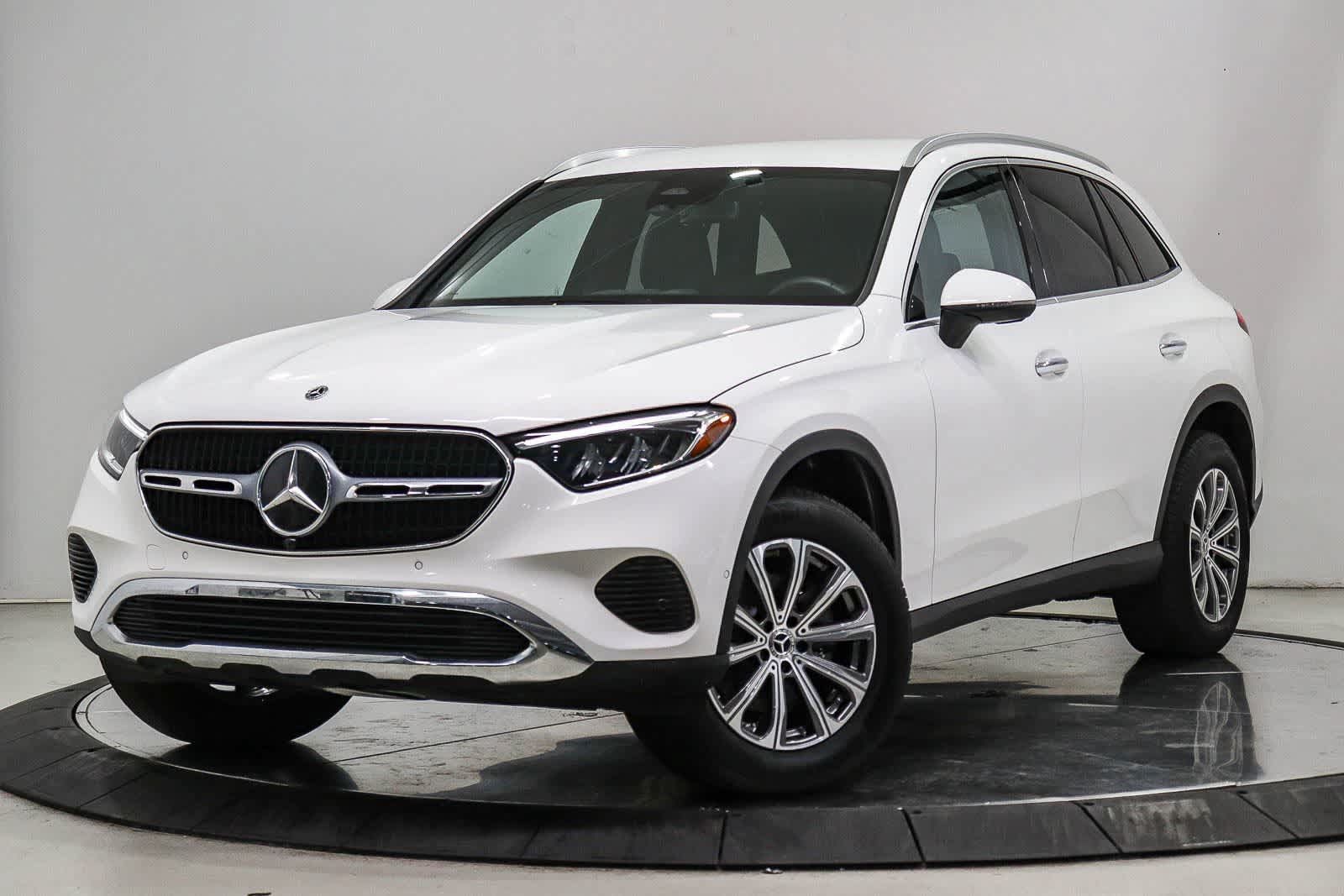 Certified 2024 Mercedes-Benz GLC 300 image 1