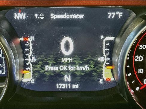 Used 2022 Jeep Wrangler Unlimited Rubicon w/ LED Lighting Group AWD/4WD image 15