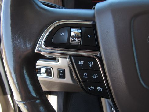 Used 2023 Lincoln Navigator Reserve AWD/4WD image 24