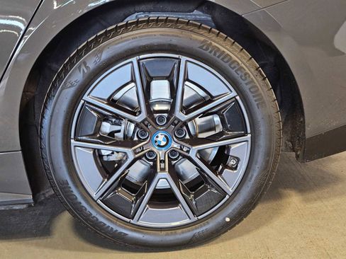 Used 2023 BMW i4 eDrive35 w/ Premium Package RWD image 8