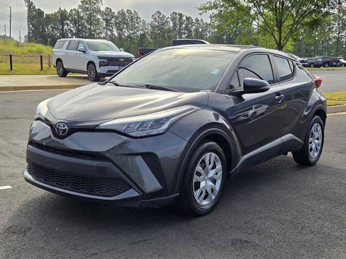 Used 2021 Toyota C-HR LE FWD image 2