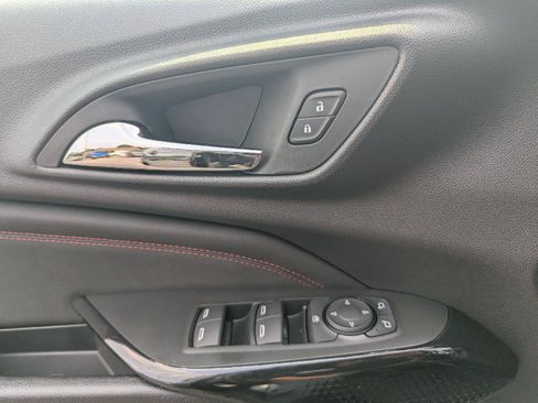New 2026 Chevrolet Trax RS w/ Driver Confidence Package FWD image 32