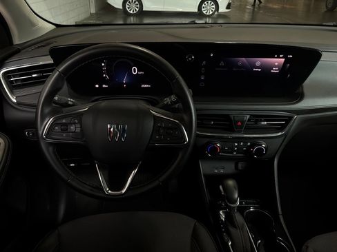 Used 2025 Buick Encore GX Preferred FWD image 12