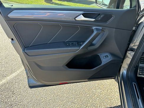 Used 2024 Volkswagen Tiguan SE R-Line w/ MDO Package, Three-Row image 10