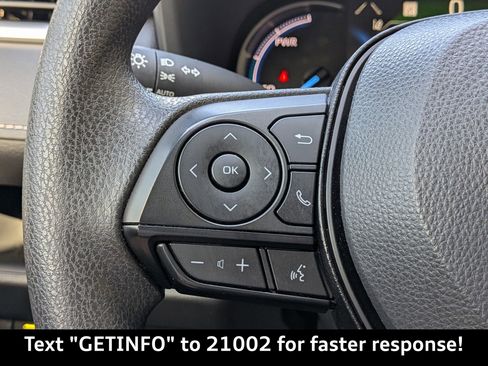 Used 2025 Toyota RAV4 XLE w/ Convenience Package image 30