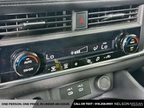 Certified 2025 Nissan Rogue SV FWD image 15