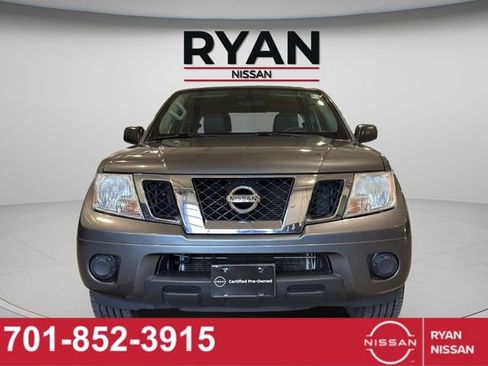 Used 2017 Nissan Frontier SV image 12