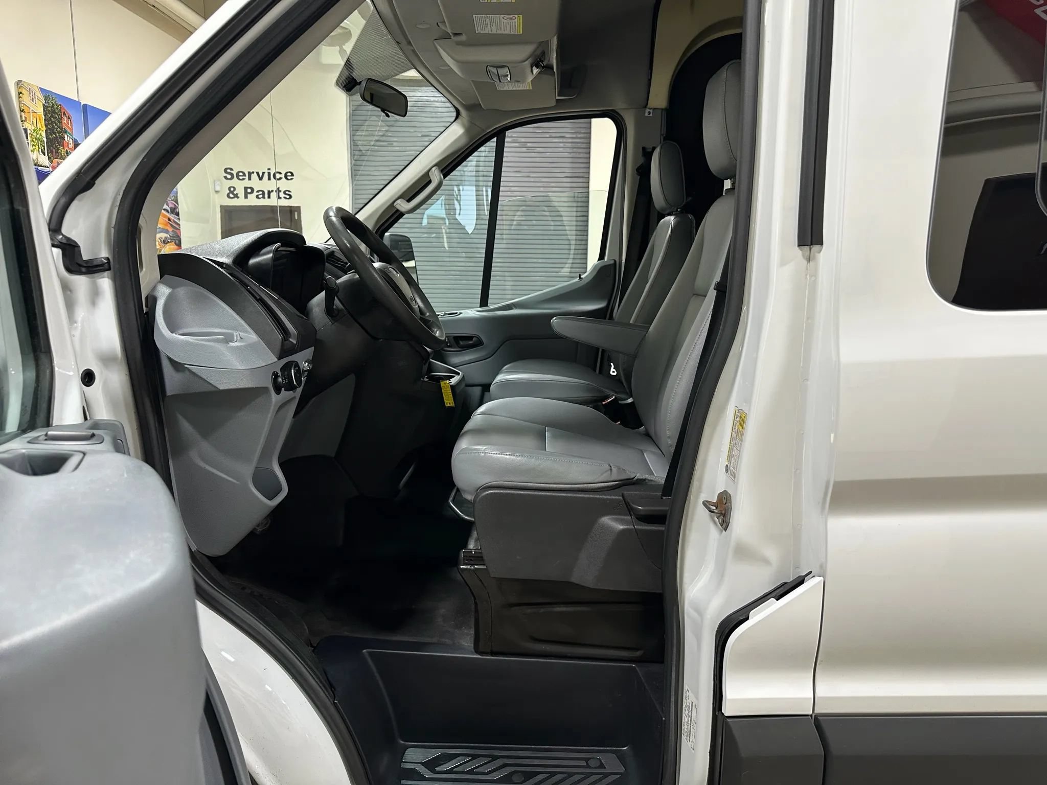 Used 2015 Ford Transit 250 148 Medium Roof RWD image 25