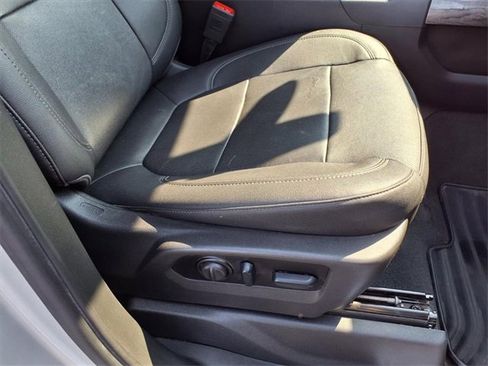 Used 2022 Chevrolet Silverado 2500 LTZ w/ LTZ Convenience Package image 33