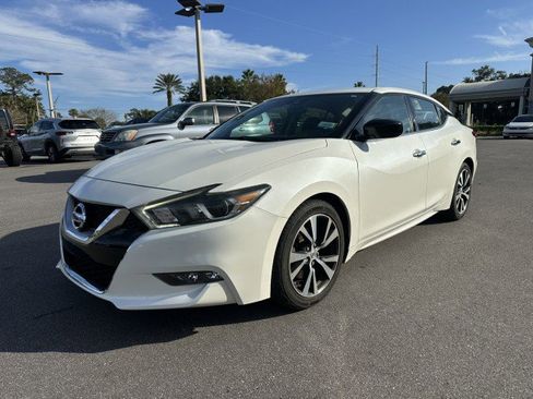 Used 2017 Nissan Maxima 3.5 S image 2