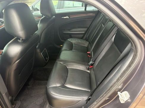 Used 2013 Chrysler 300 w/ Driver Convenience Group RWD image 17
